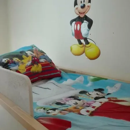 Apartamento Con Piscina Apartmán